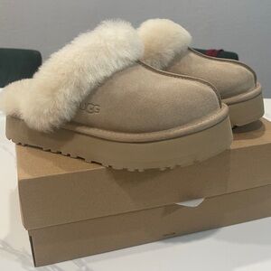 UGG Disquette women size 6